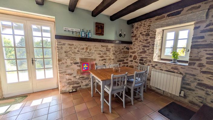 Image No.6-4 Bed Property for sale