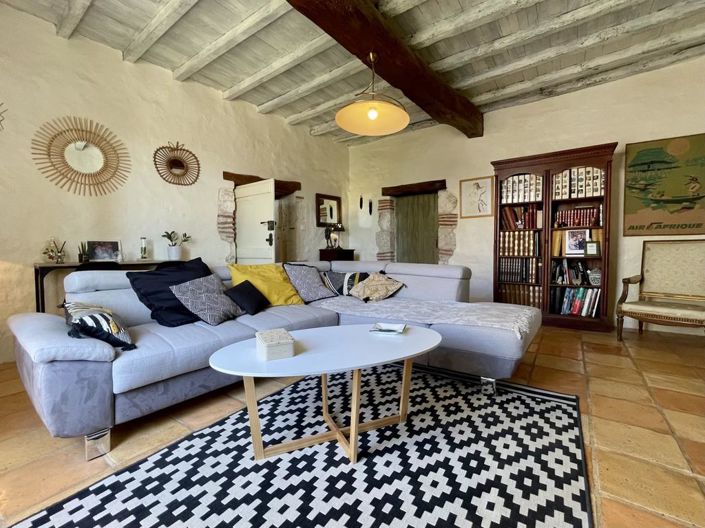 Image No.3-3 Bed Property for sale