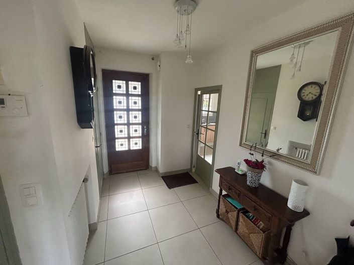 Image No.14-5 Bed Property for sale