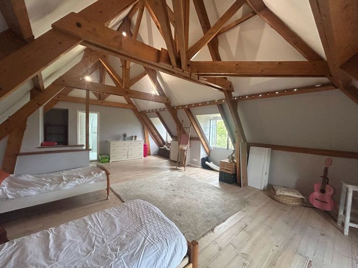 Image No.26-5 Bed Property for sale