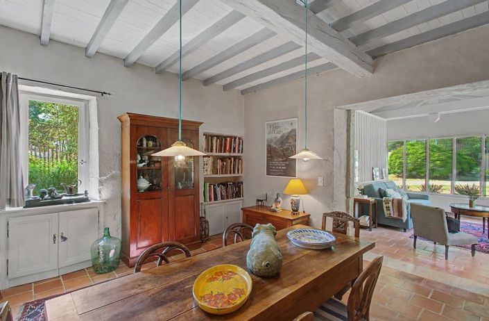 Image No.16-4 Bed Property for sale
