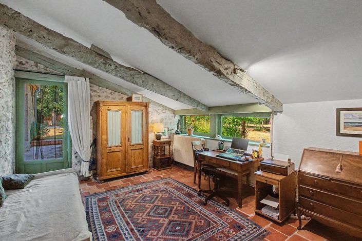 Image No.17-4 Bed Property for sale
