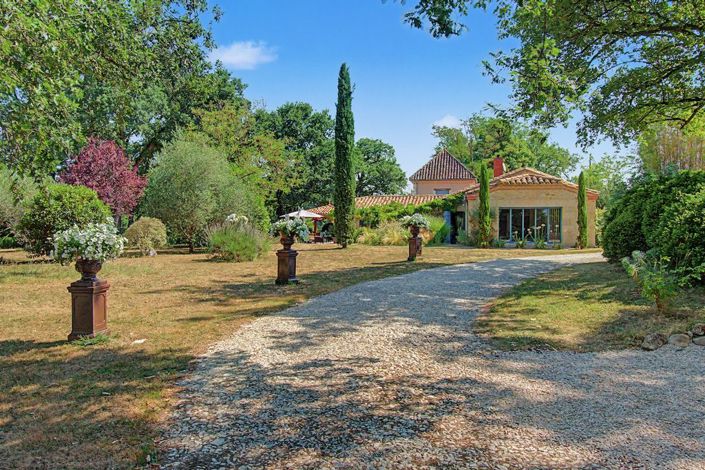 Image No.35-4 Bed Property for sale