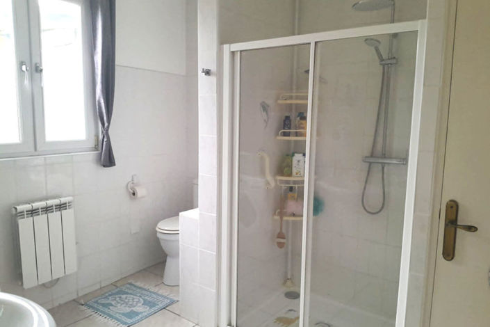 Image No.13-4 Bed Property for sale