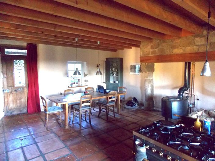 Image No.11-3 Bed Property for sale