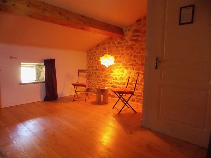 Image No.18-3 Bed Property for sale