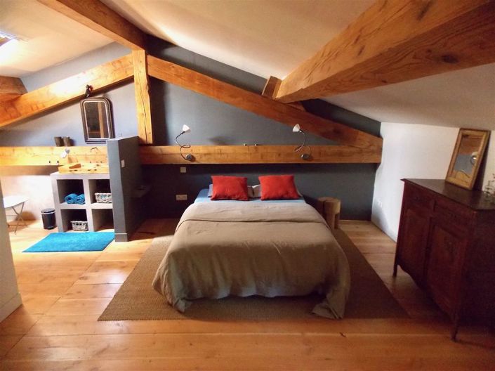 Image No.20-3 Bed Property for sale