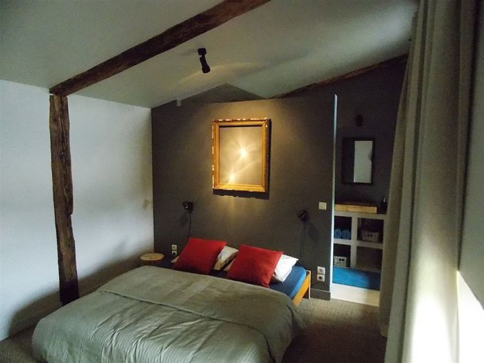 Image No.22-3 Bed Property for sale