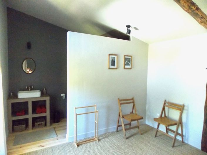 Image No.24-3 Bed Property for sale