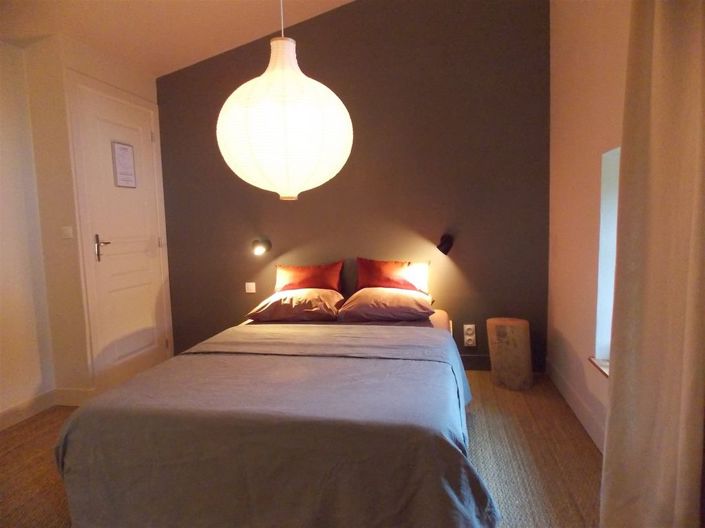 Image No.25-3 Bed Property for sale