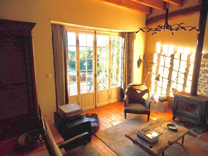 Image No.3-3 Bed Property for sale
