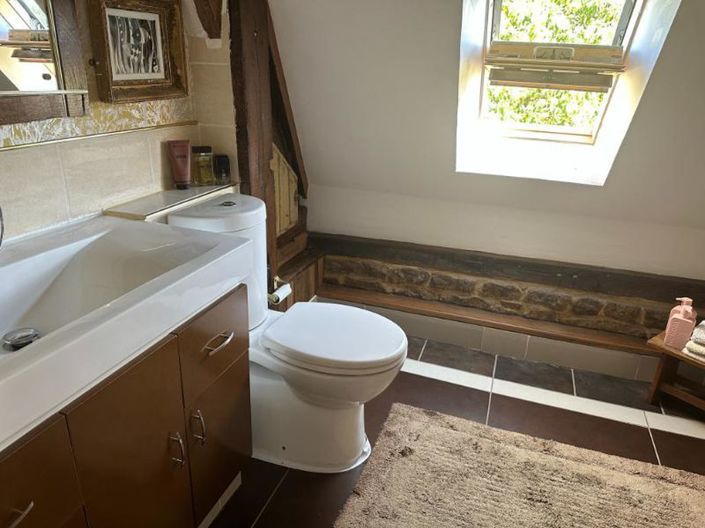 Image No.23-3 Bed Property for sale