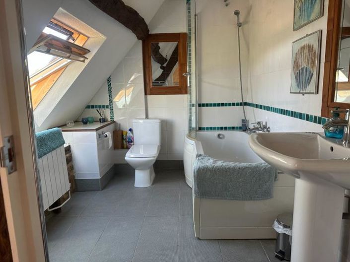 Image No.26-3 Bed Property for sale