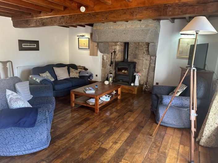 Image No.6-3 Bed Property for sale