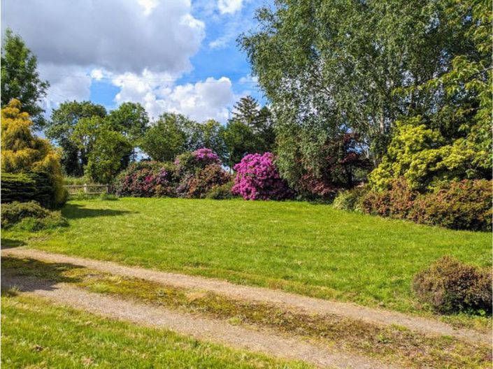 Image No.4-4 Bed Property for sale