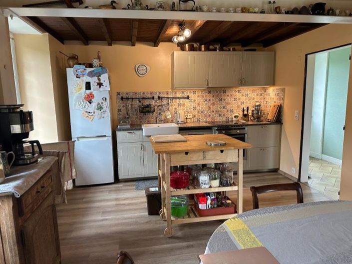 Image No.6-4 Bed Property for sale