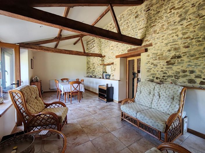Image No.11-5 Bed Property for sale