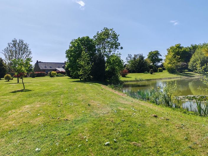 Image No.12-5 Bed Property for sale