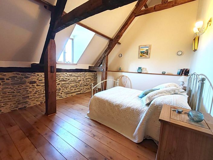 Image No.18-5 Bed Property for sale