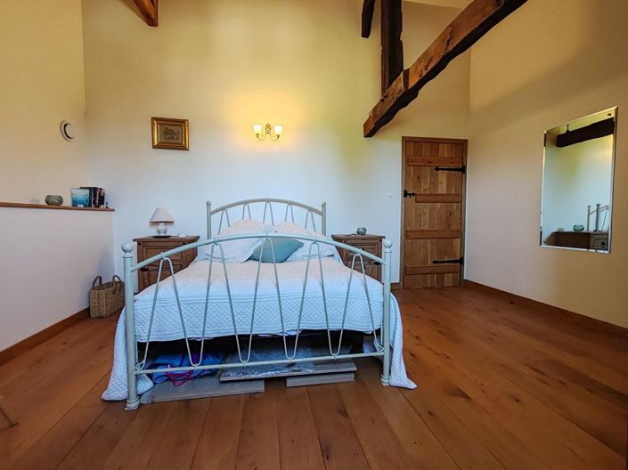 Image No.19-5 Bed Property for sale