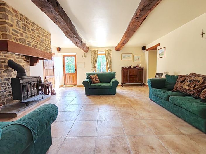 Image No.2-5 Bed Property for sale