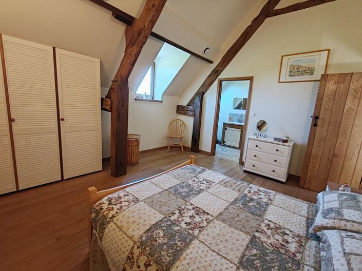 Image No.20-5 Bed Property for sale