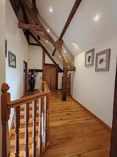 Image No.21-5 Bed Property for sale