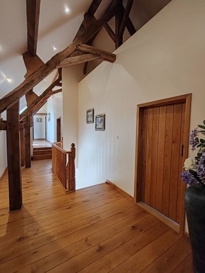 Image No.22-5 Bed Property for sale