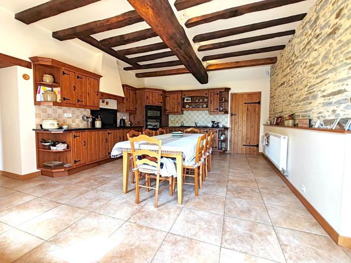 Image No.5-5 Bed Property for sale