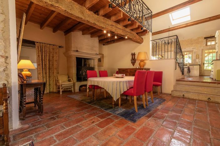 Image No.24-5 Bed Property for sale