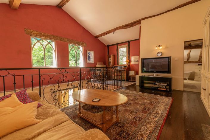 Image No.26-5 Bed Property for sale
