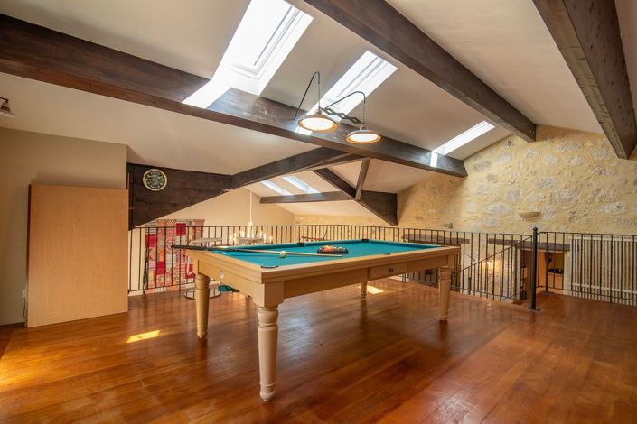 Image No.27-5 Bed Property for sale