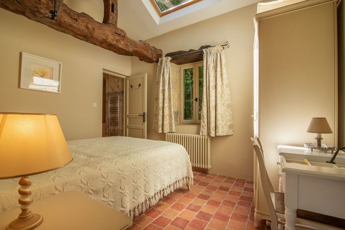Image No.29-5 Bed Property for sale