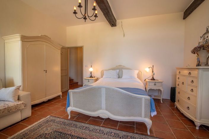 Image No.35-5 Bed Property for sale