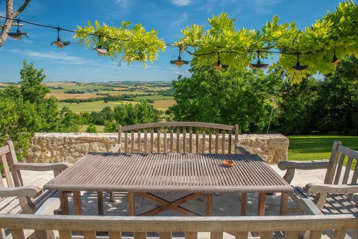 Image No.37-5 Bed Property for sale