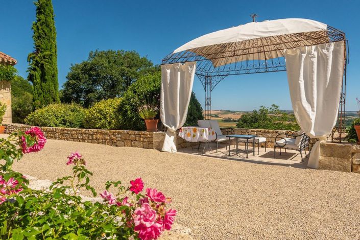 Image No.40-5 Bed Property for sale