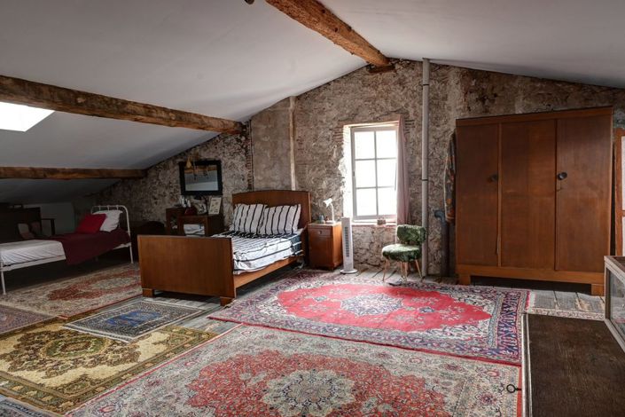Image No.19-4 Bed Property for sale