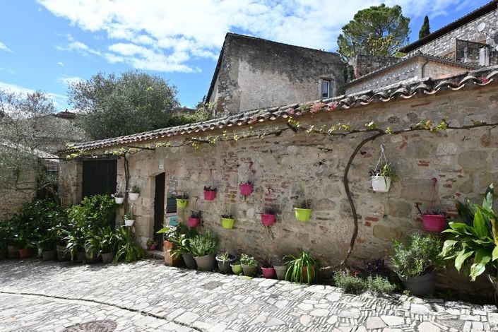 Image No.23-6 Bed Property for sale