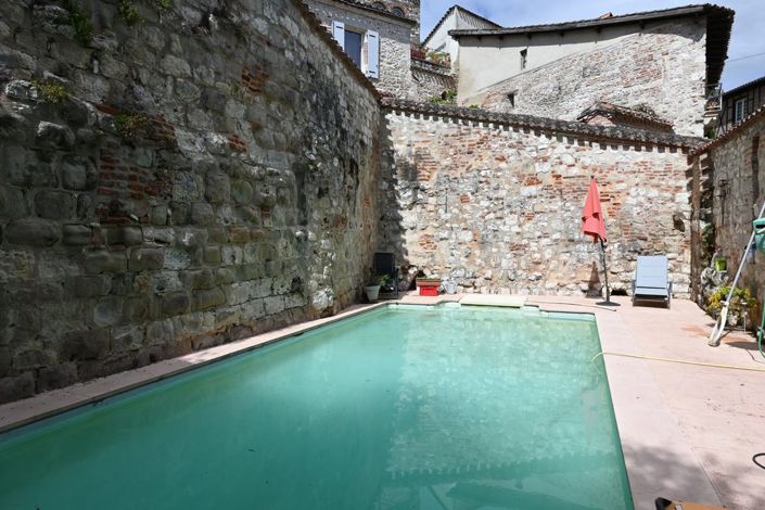 Image No.4-6 Bed Property for sale