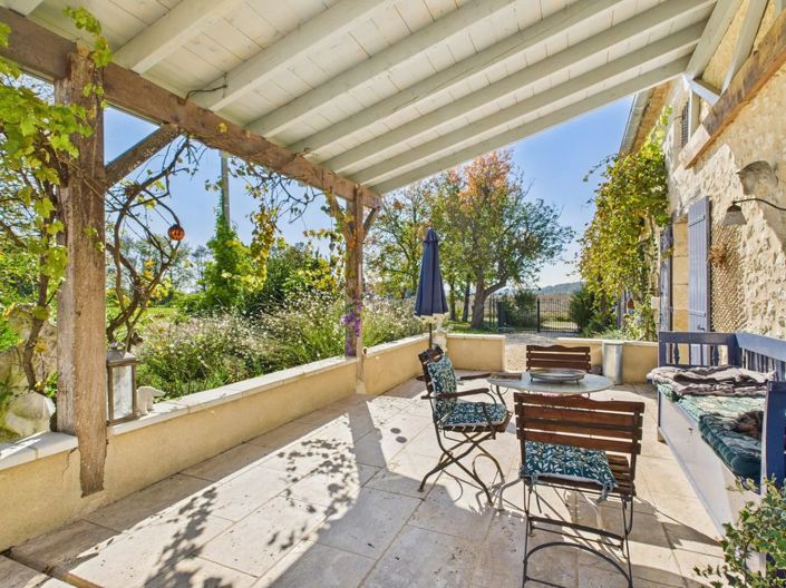 Image No.4-4 Bed Property for sale