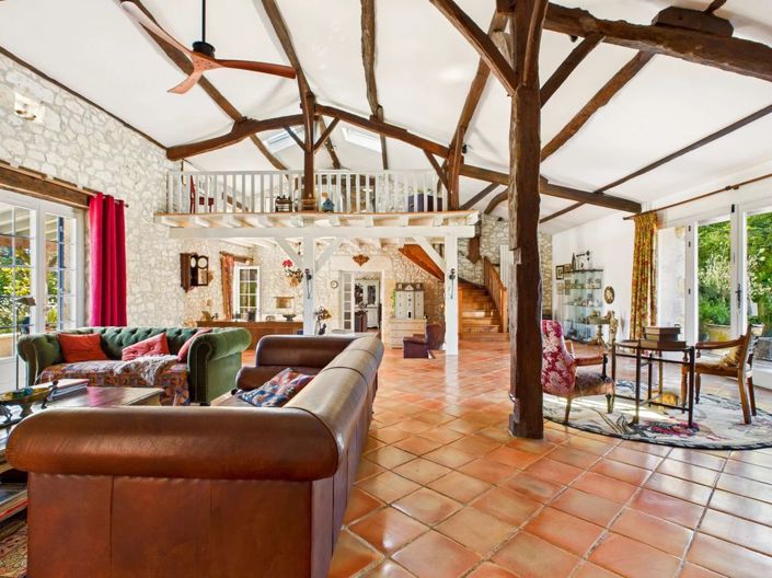 Image No.5-4 Bed Property for sale