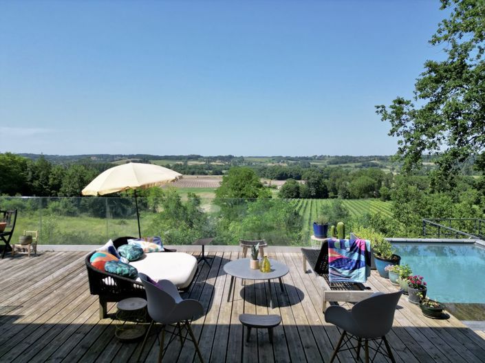 Image No.17-5 Bed Property for sale