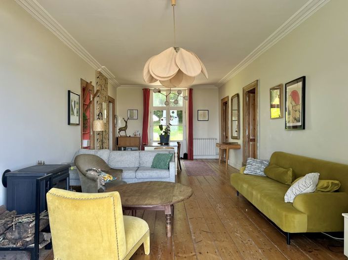 Image No.3-5 Bed Property for sale
