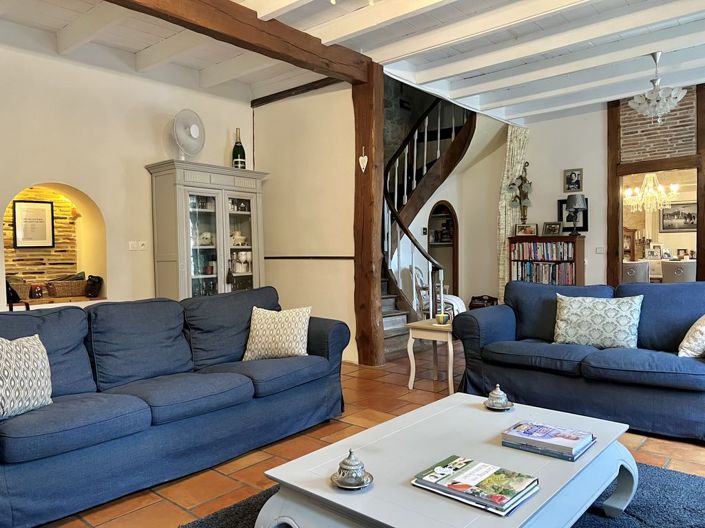 Image No.14-5 Bed Property for sale