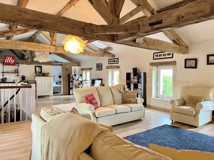 Image No.2-5 Bed Property for sale