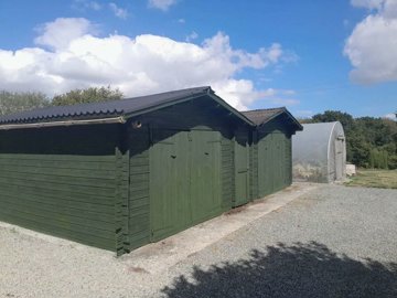 hazel-garages-rosie