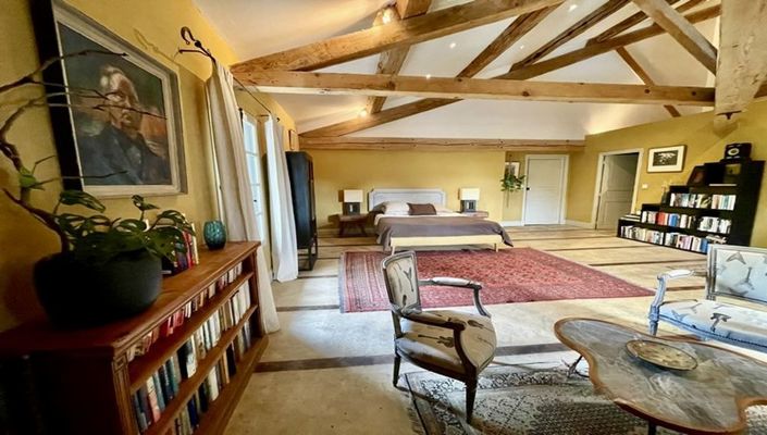 Image No.15-6 Bed Property for sale