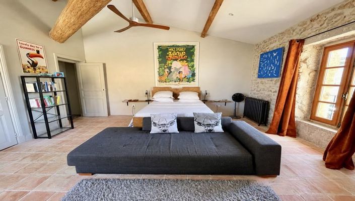 Image No.27-6 Bed Property for sale