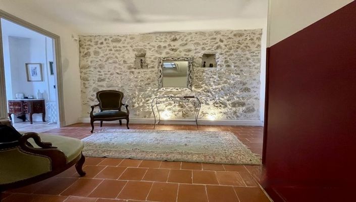 Image No.21-5 Bed Property for sale