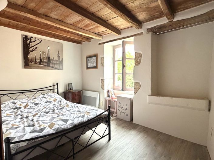 Image No.12-2 Bed Property for sale